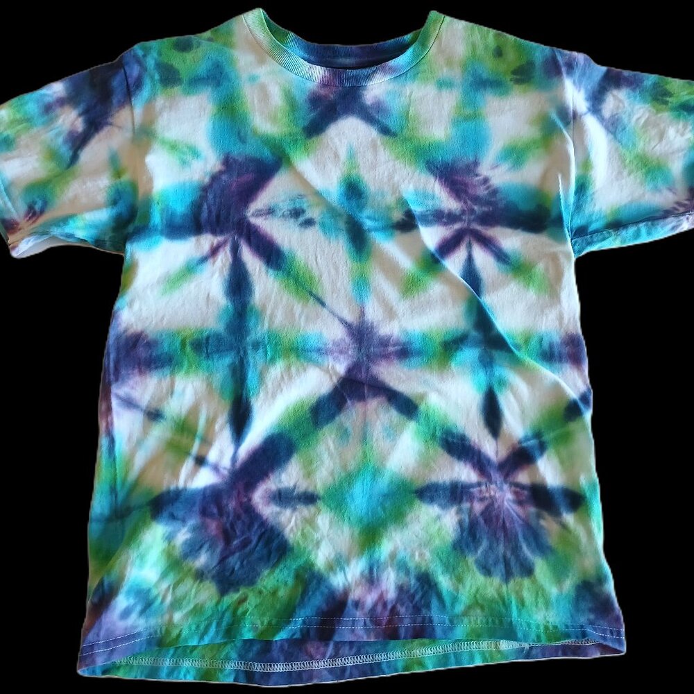 Tie Dye T Shirt with Geometric Pattern Indigo Blue Green Unisex Kids Size L NWT